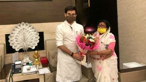 ಬಿಜೆಪಿ ತೊರೆದು ಎಲ್ ಜೆಪಿ ಸೇರಿದ ಇಬ್ಬರು ಪ್ರಮುಖ ಮುಖಂಡರು 
