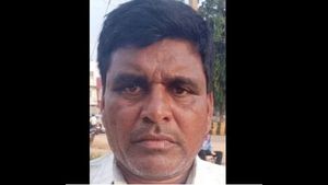ಉತ್ಸವಮೂರ್ತಿ ಮೆರವಣಿಗೆ ವಿವಾದ; ಗ್ರಾಮಸ್ಥರಿಂದ ದಂಡ ವಾಪಸ್