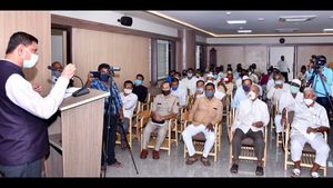 ಮಂದಿರ, ಮಸೀದಿಗಳಿಗೆ ಬರುವವರಿಗೆ ಕೋವಿಡ್ ನೆಗೆಟಿವ್ ಸರ್ಟಿಫಿಕೇಟ್ ಕಡ್ಡಾಯ