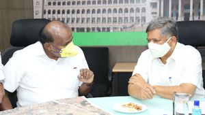 ನಾಗಮಂಗಲದಲ್ಲಿ ಭೂಸ್ವಾಧೀನ ಸರ್ವೆ ಬಗ್ಗೆ ಎಚ್ಡಿಕೆ ಜೊತೆ ಶೆಟ್ಟರ್ ಸಭೆ 