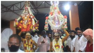 ಕರಗೋತ್ಸವದ ಮೂಲಕ ಮಡಿಕೇರಿ ದಸರಾಗೆ ಚಾಲನೆ