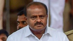 ಬೊಂಬೆ ತಯಾರಿಕೆಯ ಮೇಲೆ ಕೇಂದ್ರ ಸರ್ಕಾರದ ಗದಾ ಪ್ರಹಾರ: ಎಚ್‌ಡಿಕೆ ಆಕ್ರೋಶ