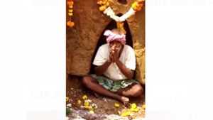 ವಿಡಿಯೋ: ಕಬ್ಬಿನ ಬಾಕಿ ಬಿಲ್ ಪಾವತಿಸದ ಕಾರ್ಖಾನೆ ವಿರುದ್ಧ ರೈತನ ಆಕ್ರೋಶ