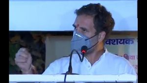 ರೈತರನ್ನು ಗುಲಾಮರನ್ನಾಗಿಸಲು ಕೃಷಿ ಕಾಯ್ದೆ ಜಾರಿ ಎಂದ ರಾಹುಲ್ ಗಾಂಧಿ