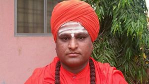 ಮೀಸಲಾತಿ ವಿಚಾರ: ಸರ್ಕಾರದ ವಿರುದ್ಧ ಪ್ರಸನ್ನಾನಂದಪುರಿ ಸ್ವಾಮೀಜಿ ಆಕ್ರೋಶ