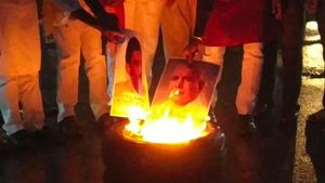 ವಿಜಯನಗರ ಜಿಲ್ಲೆ ರಚನೆ ವಿರೋಧಿಸಿ ಬಳ್ಳಾರಿ ಬಂದ್: ಸರ್ಕಾರದ ವಿರುದ್ಧ ಘೋಷಣೆ