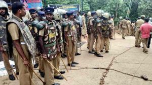 ಶಬರಿಮಲೆ: ಮೂವರು ಪೊಲೀಸರಲ್ಲಿ ಕೋವಿಡ್ ಪಾಸಿಟಿವ್, ತೀವ್ರ ಕಟ್ಟೆಚ್ಚರ