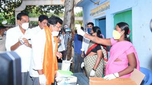  ಶಿರಾ ಉಪಚುನಾವಣೆ; ಬಿರುಸಿನಿಂದ ನಡೆದಿದೆ ಮತದಾನ ಪ್ರಕ್ರಿಯೆ