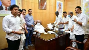  ಅದಾನಿ ಏರ್‌ಪೋರ್ಟ್‌ ಹೆಸರು ಬದಲಾವಣೆ ಸಿಎಂಗೆ ಮನವಿ