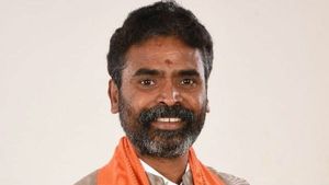 ಕೋಲಾರ ಸಂಸದ ವಿ.ಮುನಿಸ್ವಾಮಿ ವಿರುದ್ಧ ಕಿಡಿಕಾರಿದ ಶಾಸಕ ನಂಜೇಗೌಡ