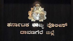 ನಿವೃತ್ತ ಸರ್ಕಾರಿ ಅಧಿಕಾರಿ ಚಿನ್ನಾಭರಣ ದೋಚಿದ ನಕಲಿ ಪೊಲೀಸ್! 