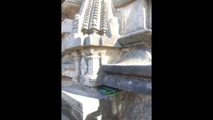 ಬೇಲೂರಿನ ಚೆನ್ನಕೇಶವ ದೇಗುಲದಲ್ಲಿ ಸ್ವಚ್ಛತೆಗಿಲ್ಲ ಆದ್ಯತೆ!