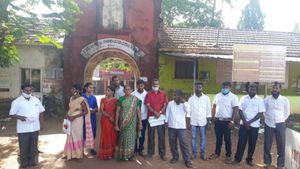 ಸ್ವಕ್ಷೇತ್ರದಲ್ಲೇ ಮತದಾನದಿಂದ ವಂಚಿತರಾದ ಅಭ್ಯರ್ಥಿಗಳು, ಮತದಾರರು