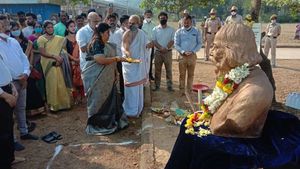ಕಾರವಾರ; ಕಡಲತೀರದ ಕಾಮಗಾರಿ ಬಗ್ಗೆ ಶಾಸಕಿ ಯು-ಟರ್ನ್! 