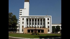  1,000 ಉದ್ಯೋಗವನ್ನು ದಕ್ಕಿಸಿಕೊಂಡ ಖರಗ್‌ಪುರ ಐಐಟಿ 