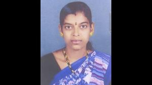 ಲಕ್ಷ್ಮಿ ಹೆಬ್ಬಾಳ್ಕರ್‌ಗೆ ಕೈ ಕೊಟ್ಟು ಗ್ರಾ.ಪಂ ಚುನಾವಣೆಗೆ ಸ್ಪರ್ಧಿಸಿದ್ದ ಹಾಲಿ ಜಿ.ಪಂ ಸದಸ್ಯೆಗೆ ಸೋಲು