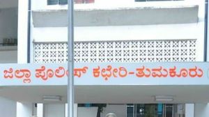 ಸಮವಸ್ತ್ರದಲ್ಲಿ ಮದ್ಯ ಸೇವನೆ; ಮೂವರು ಪೊಲೀಸರು ಅಮಾನತು 