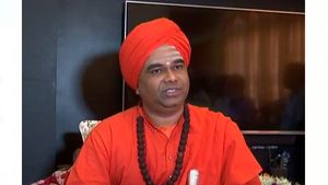 ಹುಬ್ಬಳ್ಳಿಯ ಮೂರುಸಾವಿರ ಮಠದ ಆಸ್ತಿ ವಿವಾದ: ಬಹಿರಂಗ ಸವಾಲು ಹಾಕಿದ ದಿಂಗಾಲೇಶ್ವರ ಶ್ರೀ