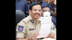  ವಾಹನ ನಕಲಿ ವಿಮೆ ಜಾಲ ಪತ್ತೆ ಮಾಡಿದ ಸೈಬರಾಬಾದ್ ಪೊಲೀಸರು 