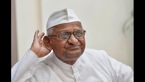 ಉಪವಾಸ ಸತ್ಯಾಗ್ರಹ ಕೈಬಿಟ್ಟ ಸಾಮಾಜಿಕ ಹೋರಾಟಗಾರ ಅಣ್ಣಾ ಹಜಾರೆ 