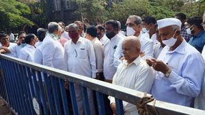 ಬೆಳಗಾವಿಯಲ್ಲಿ ಎಂಇಎಸ್ ಪುಂಡಾಟ; ಡಿಸಿ ಕಚೇರಿಗೆ ನುಗ್ಗಲು ಯತ್ನ 