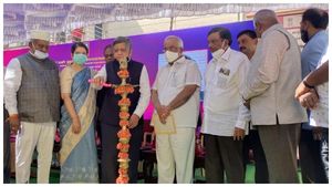 ಕೈಗಾರಿಕಾ ಕ್ಲಸ್ಟರ್‌ ನಿರ್ಮಾಣದಿಂದ ಉದ್ಯೋಗ ಸೃಷ್ಟಿ; ಜಗದೀಶ್ ಶೆಟ್ಟರ್ 