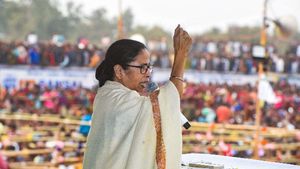  ನಾನು ಬೀದಿ ಹೋರಾಟಗಾರ್ತಿ, ಎಚ್ಚರ; ಪಶ್ಚಿಮ ಬಂಗಾಳ ಸಿಎಂ ಮಮತಾ ಬ್ಯಾನರ್ಜಿ