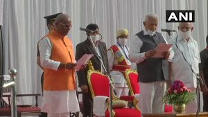 ಸಚಿವರಾಗಿ ಉಮೇಶ್ ಕತ್ತಿ ಪ್ರಮಾಣ ವಚನ: ಬಿಎಸ್‌ವೈ ಸಂಪುಟದಲ್ಲಿ ಕುಂದಾನಗರಿಗೆ ಸಿಂಹಪಾಲು 