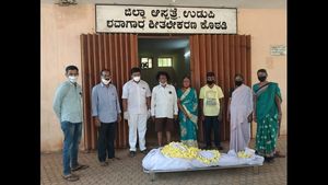 ಅಂತ್ಯಸಂಸ್ಕಾರಕ್ಕೂ ಅಸಹಾಯಕತೆ; ಸಮಾಜಸೇವಕರ ಮಾನವೀಯತೆ