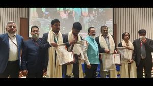 ದೇಶದಲ್ಲಿ 8 ಪ್ಲಾಸ್ಟಿಕ್ ಕೈಗಾರಿಕಾಭಿವೃದ್ಧಿ ಕೇಂದ್ರಗಳ ಸ್ಥಾಪನೆ:ಡಿವಿಎಸ್