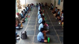 ದೀರ್ಘವಧಿ ಬಳಿಕ ಶಾಲಾ ಆವರಣದಲ್ಲಿ ವಿದ್ಯಾರ್ಥಿಗಳ ಕಲರವ 