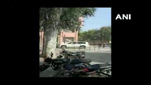 ಕಾರಿನ ಮೇಲೆ ಗುಂಡಿನ ದಾಳಿ ಪ್ರಕರಣ: ಕಾಂಗ್ರೆಸ್ ಶಾಸಕ ರಮಿಂದರ್ ವಿರುದ್ಧ ಎಫ್‌ಐಆರ್ ದಾಖಲು 