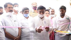 ಗಡಿಭಾಗಗಳಲ್ಲಿ ಮುನ್ನೆಚ್ಚರಿಕೆ ವಹಿಸಲು ಸೂಚನೆ: ಡಾ.ಕೆ.ಸುಧಾಕರ್ 