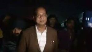 ಪಶ್ಚಿಮ ಬಂಗಾಳ: ಟಿಎಂಸಿ ಸಚಿವರ ಮೇಲೆ ಬಾಂಬ್ ದಾಳಿ 