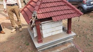 ಮಂಗಳೂರು; ಮತ್ತೆ ಕಾಣಿಕೆ ಹುಂಡಿಗೆ ಕಾಂಡೋಮ್ ಹಾಕಿದ ದುಷ್ಕರ್ಮಿಗಳು