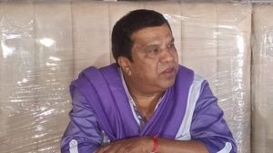 ಜೆಡಿಎಸ್‍ನಲ್ಲಿ ಕುತೂಹಲ ಕೆರಳಿಸಿದ ಶಿವರಾಮೇಗೌಡರ ನಡೆ! 