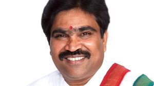 ಸಚಿವ ಆರ್. ಶಂಕರ್ ವಿರುದ್ಧ ಹೈಕೋರ್ಟ್‌ ಮೊರೆ ಹೋದ ಕಾಂಗ್ರೆಸ್! 