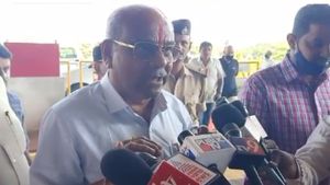ಬಿಪಿಎಲ್ ಕಾರ್ಡ್‌ ವಾಪಸ್ ವಿಚಾರ; ಸಚಿವ ಉಮೇಶ್ ಕತ್ತಿ ಗರಂ! 