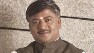 ಕಾಂಗ್ರೆಸ್ ಕದ ತಟ್ಟುತ್ತಿರುವ ಮಾಜಿ ಸಚಿವ ವರ್ತೂರು ಪ್ರಕಾಶ್ 