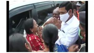 ಸಿಎಂ ಪುತ್ರ ವಿಜಯೇಂದ್ರನ ಮುಂದೆ ಕಣ್ಣೀರಿಟ್ಟ ಮಹಿಳೆಯರು