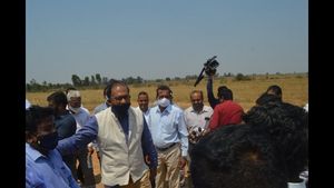 ಹಾಸನ ವಿಮಾನ ನಿಲ್ದಾಣ ಜಾಗದ; ವಿದ್ಯುತ್ ಮಾರ್ಗ ಸ್ಥಳಾಂತರಕ್ಕೆ ಸೂಚನೆ