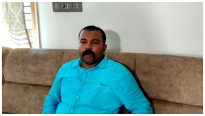ರಮೇಶ್ ಜಾರಕಿಹೊಳಿ ವಿರುದ್ಧ ನೀಡಿದ್ದ ದೂರು ವಾಪಸ್ ಪಡೆದ ದಿನೇಶ್ ಕಲ್ಲಹಳ್ಳಿ?
