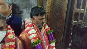 ಅಂದು ಎಸ್.ಎಂ.ಕೃಷ್ಣ, ಇಂದು ಡಿಕೆಶಿ: ರಾಜಕೀಯ ಗುರು ಸಾಗಿದ ದಾರಿಯಲ್ಲೇ  ಹೊರಟ ಕೆಪಿಸಿಸಿ ಅಧ್ಯಕ್ಷರು 