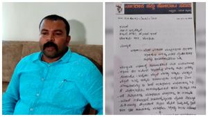 ರಮೇಶ್ ಜಾರಕಿಹೊಳಿ ವಿರುದ್ಧ ನೀಡಿದ್ದ ದೂರು ವಾಪಸ್: ದಿನೇಶ್ ಕಲ್ಲಹಳ್ಳಿ ಪತ್ರದಲ್ಲಿ ಏನಿದೆ?