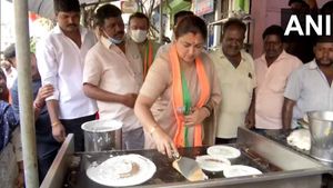 ಖುಷ್ಬು ಕಹಾನಿ: ತಮಿಳುನಾಡು ಚುನಾವಣಾ ಕಣದಲ್ಲಿ 1 ದೋಸೆ ಕಥೆ!