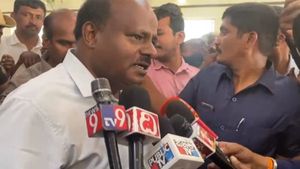 ದೂರು ವಾಪಸ್ ಪಡೆದ ದಿನೇಶ್ ಕಲ್ಲಹಳ್ಳಿ; ಎಚ್‌ಡಿಕೆ ಪ್ರತಿಕ್ರಿಯೆ 