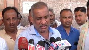 ರಮೇಶ್ ಜಾರಕಿಹೊಳಿ ವಿಚಾರ ಕೋರ್ಟ್‌ನಲ್ಲಿ ಇತ್ಯರ್ಥ; ಮಾಧುಸ್ವಾಮಿ 