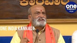 ಮೈಕ್‌ ನಿರ್ಬಂಧ ದೇವಾಲಯ, ಚರ್ಚ್‌ಗೂ ಅನ್ವಯಿಸಬೇಕು; ಮುತಾಲಿಕ್