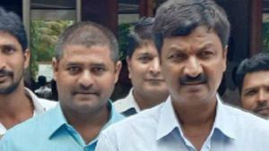 ನಾನು ತಪ್ಪೇ ಮಾಡಿಲ್ಲ, ರಾಜೀನಾಮೆ ಏಕೆ ಕೊಡಲಿ?: ಜಾರಕಿಹೊಳಿ ಮೊದಲ ಪ್ರತಿಕ್ರಿಯೆ