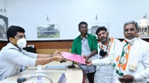 ಬೆಳಗಾವಿ ಲೋಕಸಭಾ ಉಪ ಚುನಾವಣೆ: ಸತೀಶ್ ಜಾರಕಿಹೊಳಿ ನಾಮಪತ್ರ ಸಲ್ಲಿಕೆ  